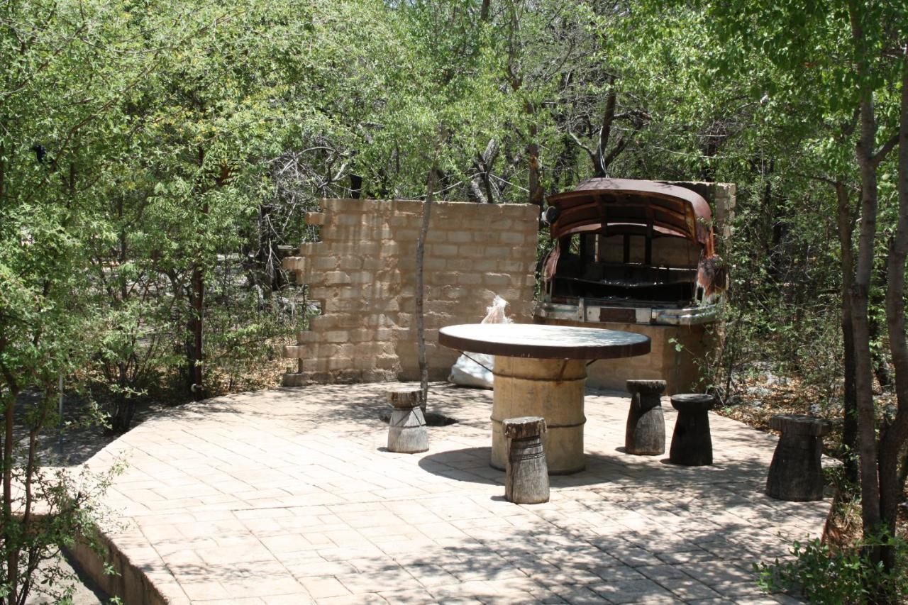 Roy'S Rest Camp Villa Grootfontein Dış mekan fotoğraf