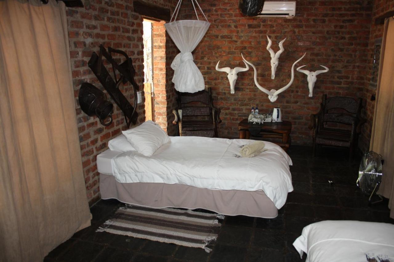 Roy'S Rest Camp Villa Grootfontein Dış mekan fotoğraf